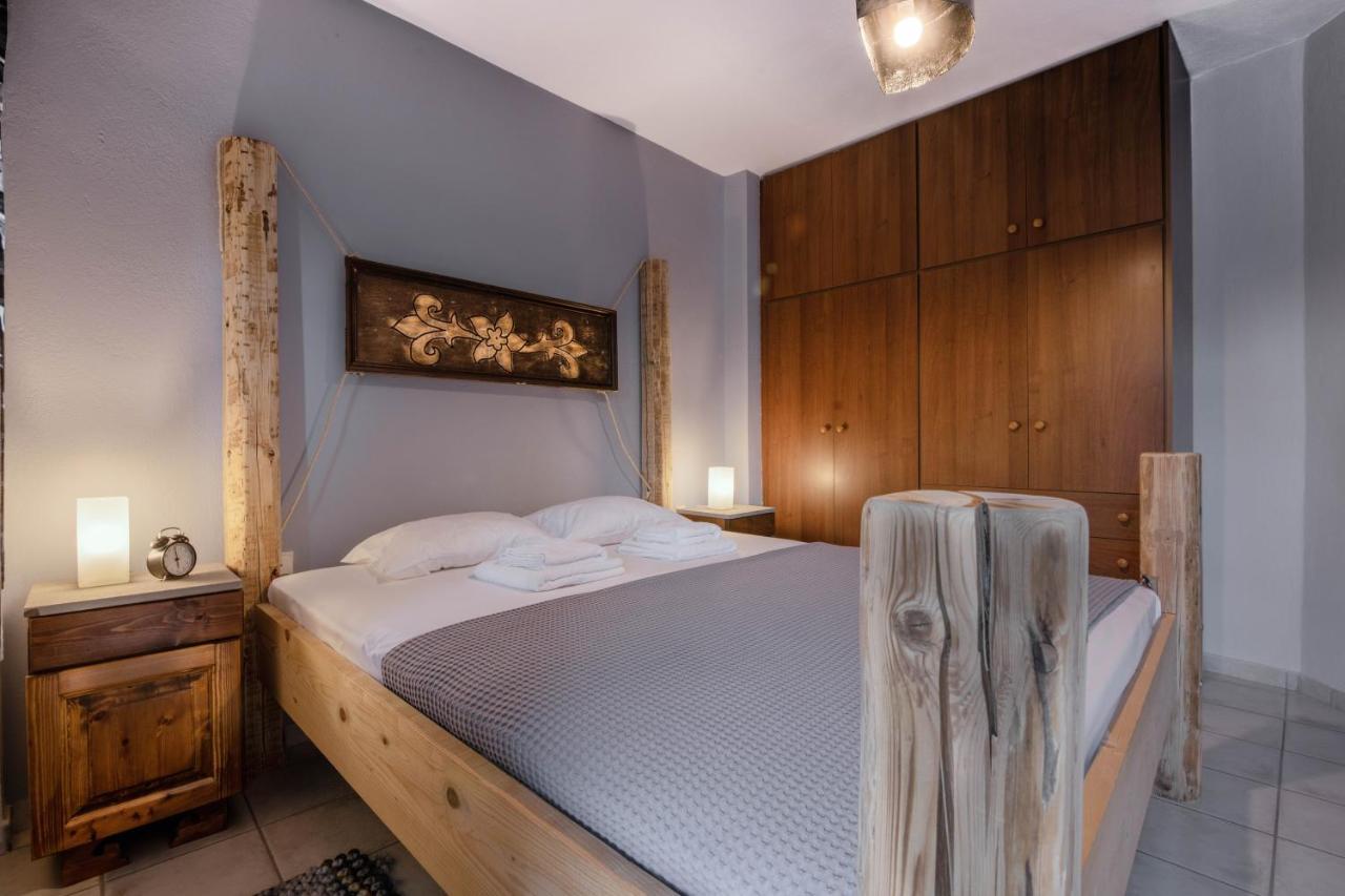 Apartment Varousi.traditional House In Old Town Of 1